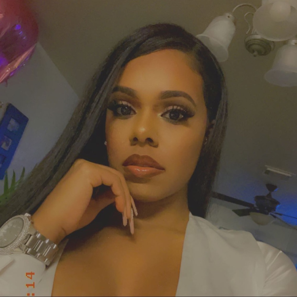 Meet your Posher, Stephanie